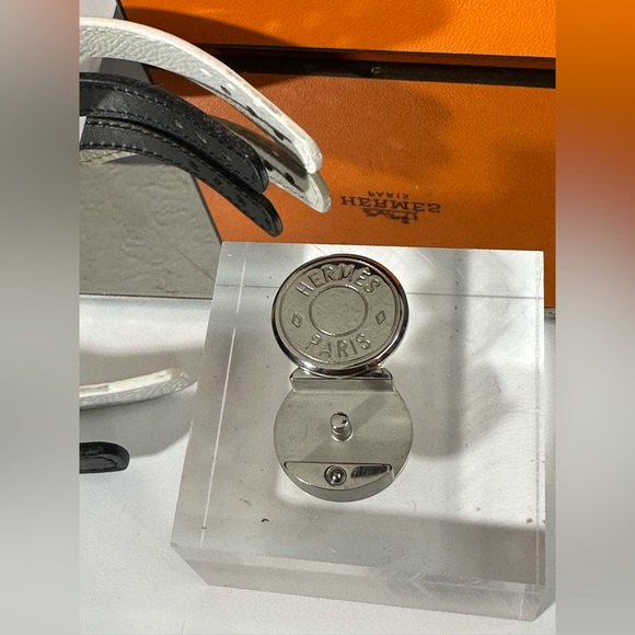 Hermes interchangeable looping wrap bracelet with 2 leather wraps black & white - Picture 6 of 14